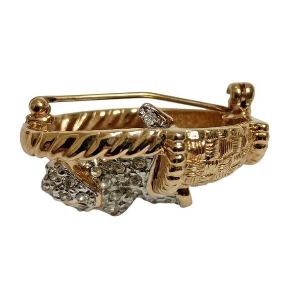 Vintage CAROLEE Brooch Rhinestone Pave Puppy Signed Goldtone Basket 1.25" Tall - Picture 3 of 6